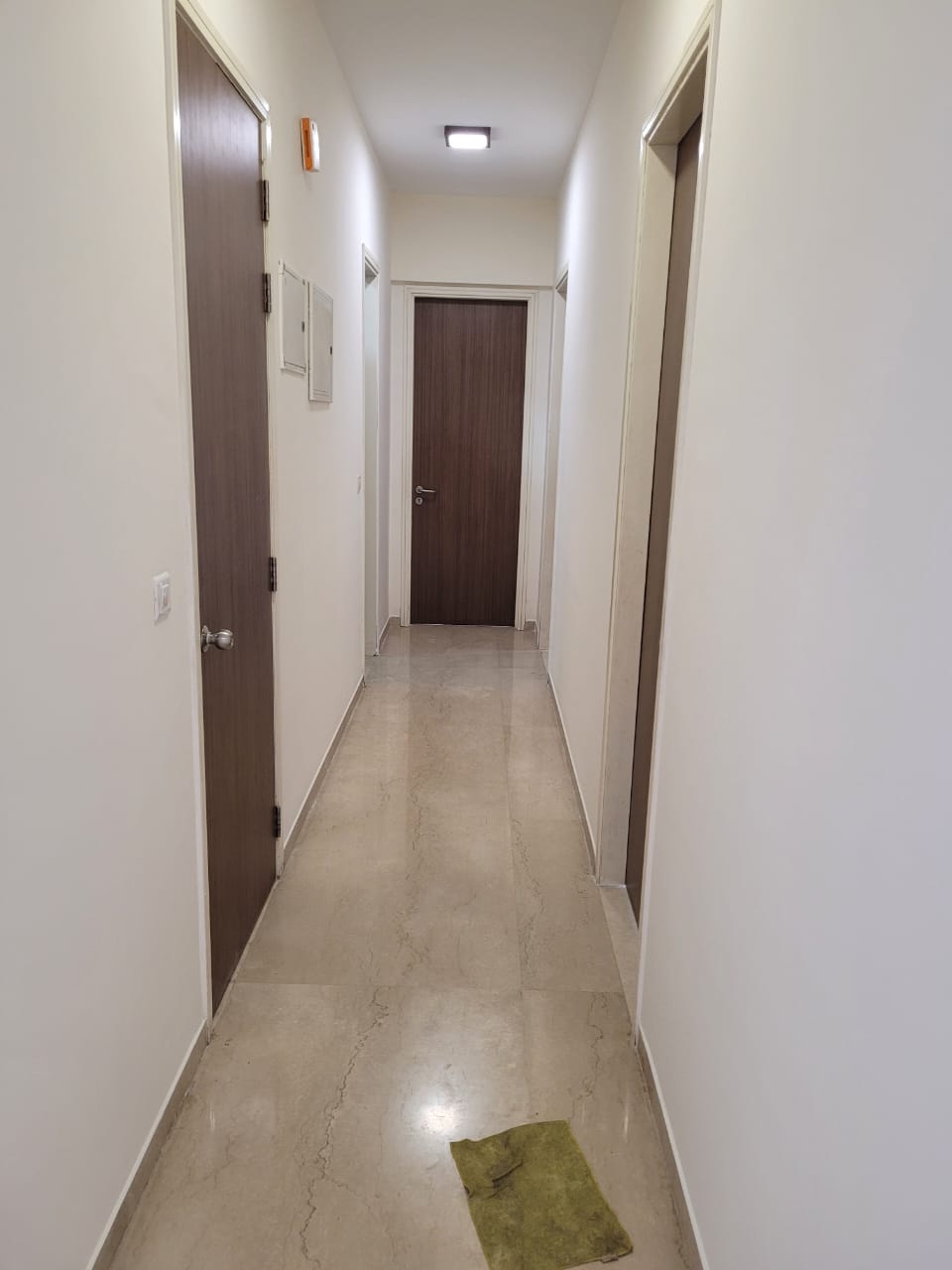 21 - L&T Crescent Bay, Parel