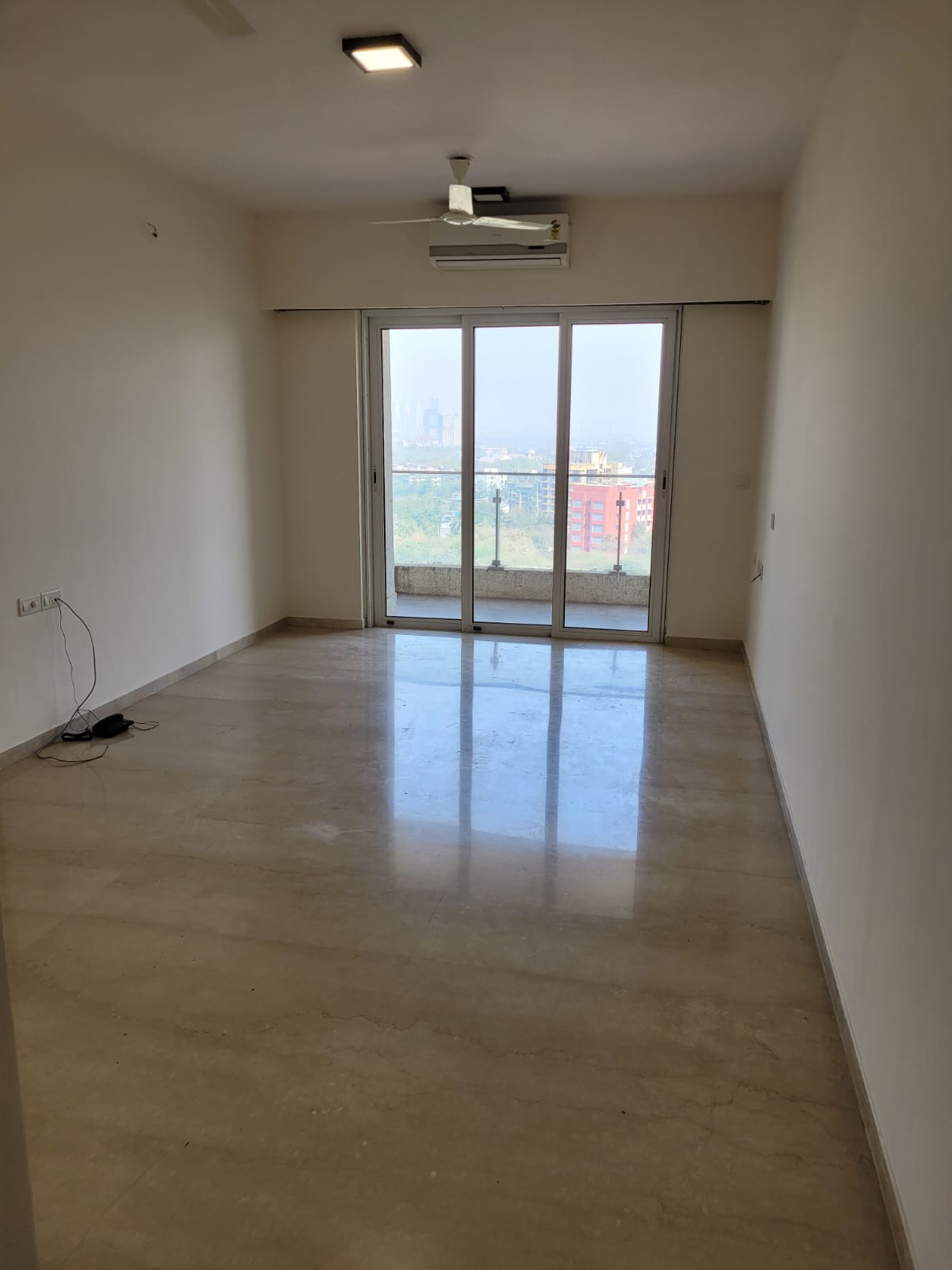 22 - L&T Crescent Bay, Parel