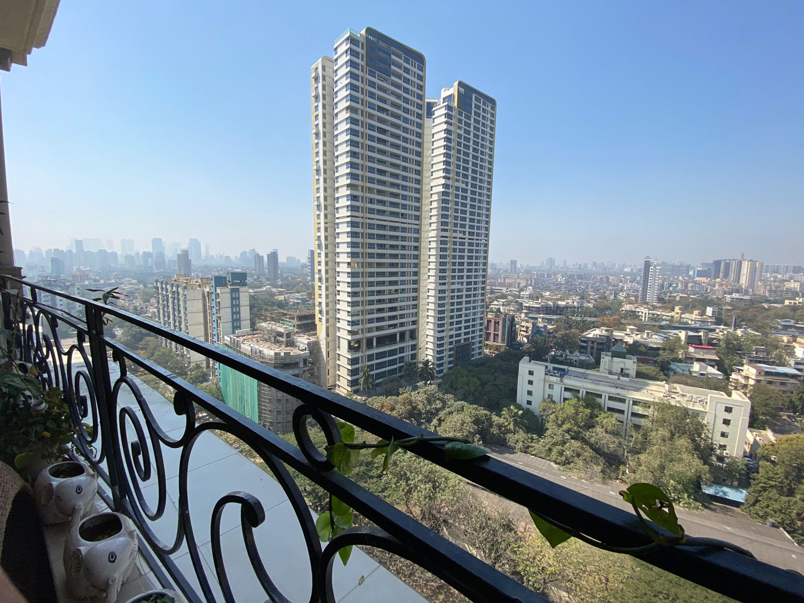 4 - Raheja Regency, Sion