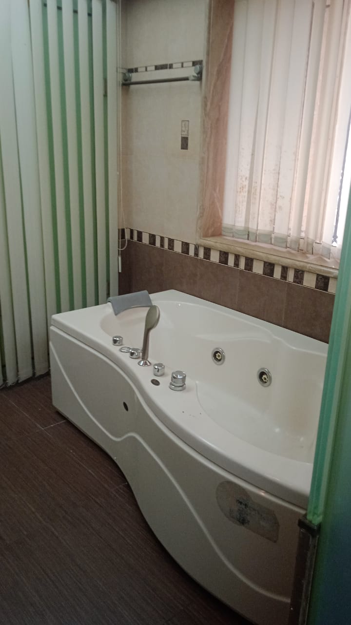 4 BHK Flats on Rent in Dosti Elite, Sion