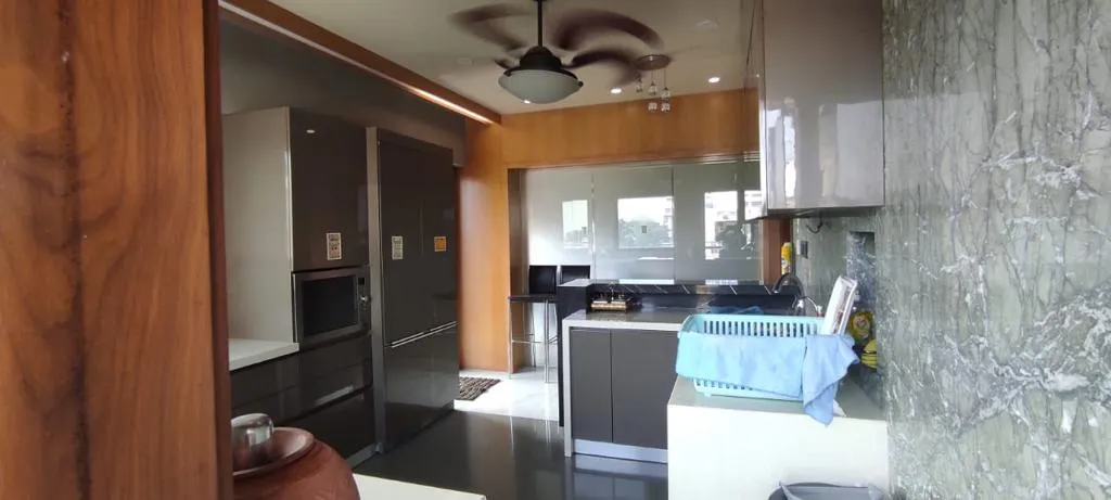 3 BHK Flats for Sale in Libra Tower, Bandra West