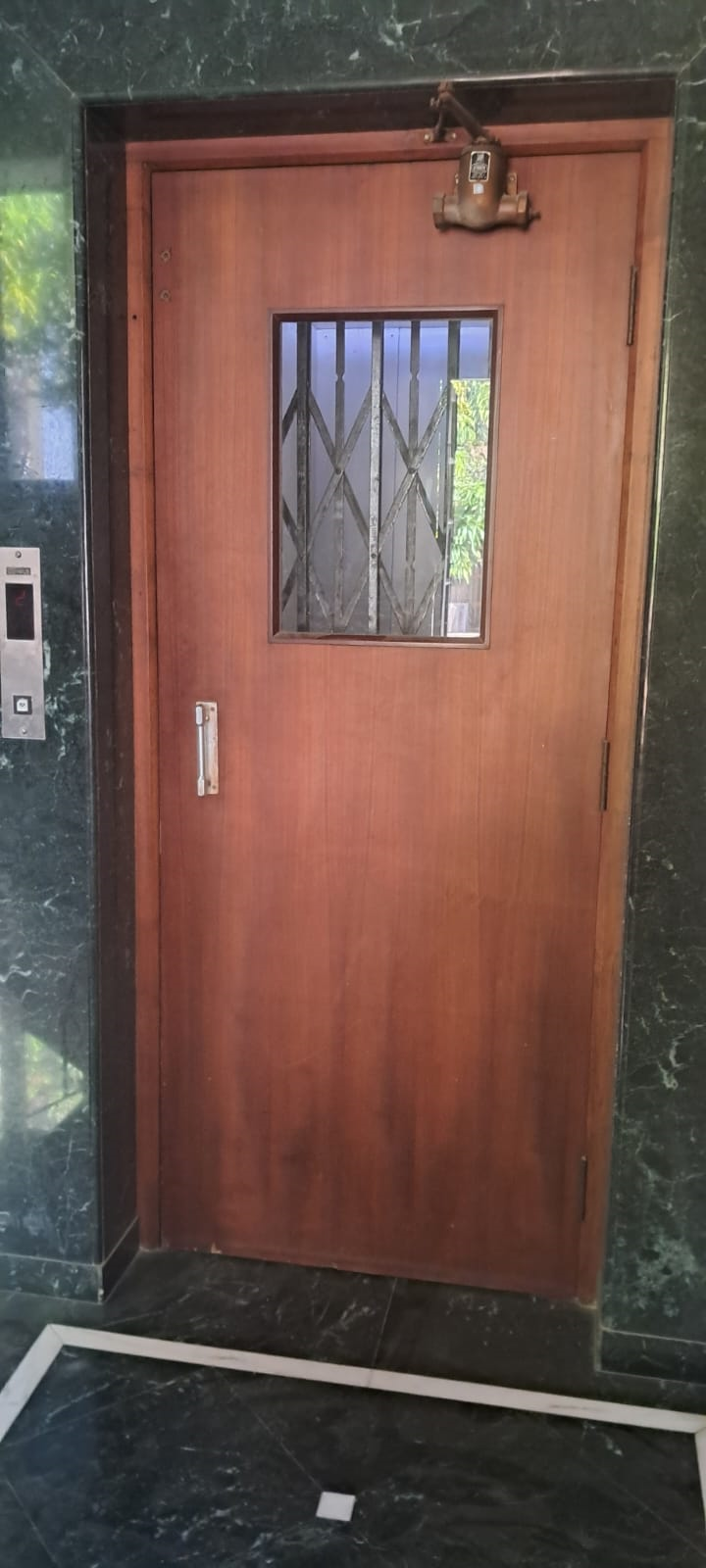 4 BHK Semi Furnished in Private Bungalow , Juhu