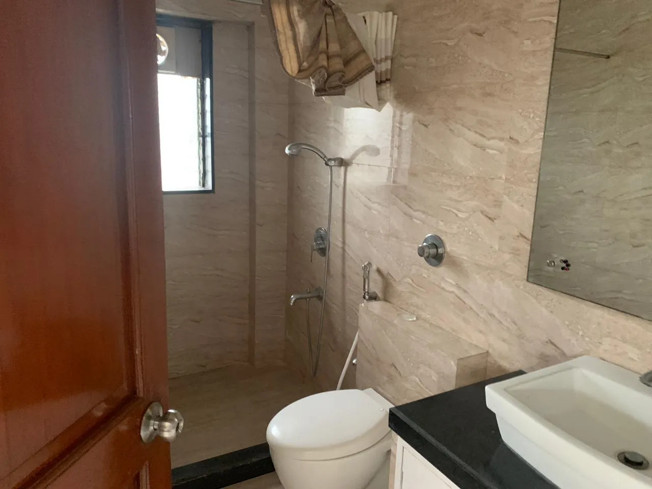 4 BHK La Mer for Rent in Bandra West