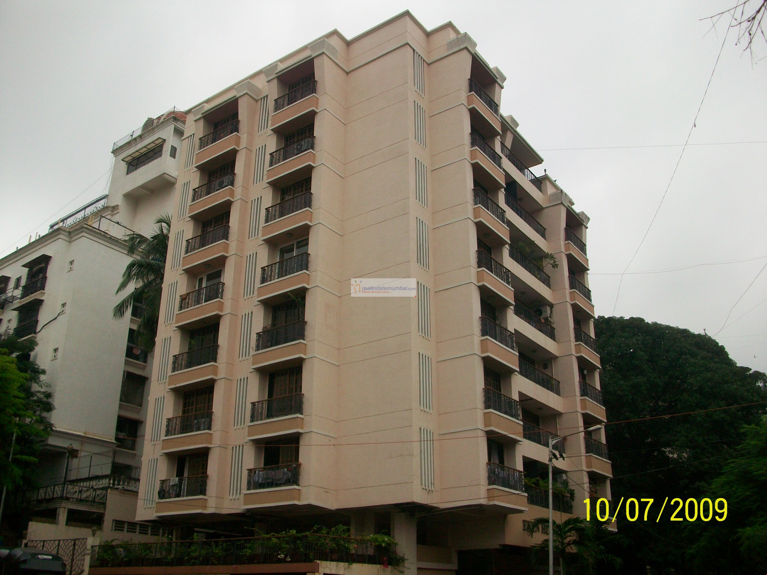 Eken Heights, Bandra West