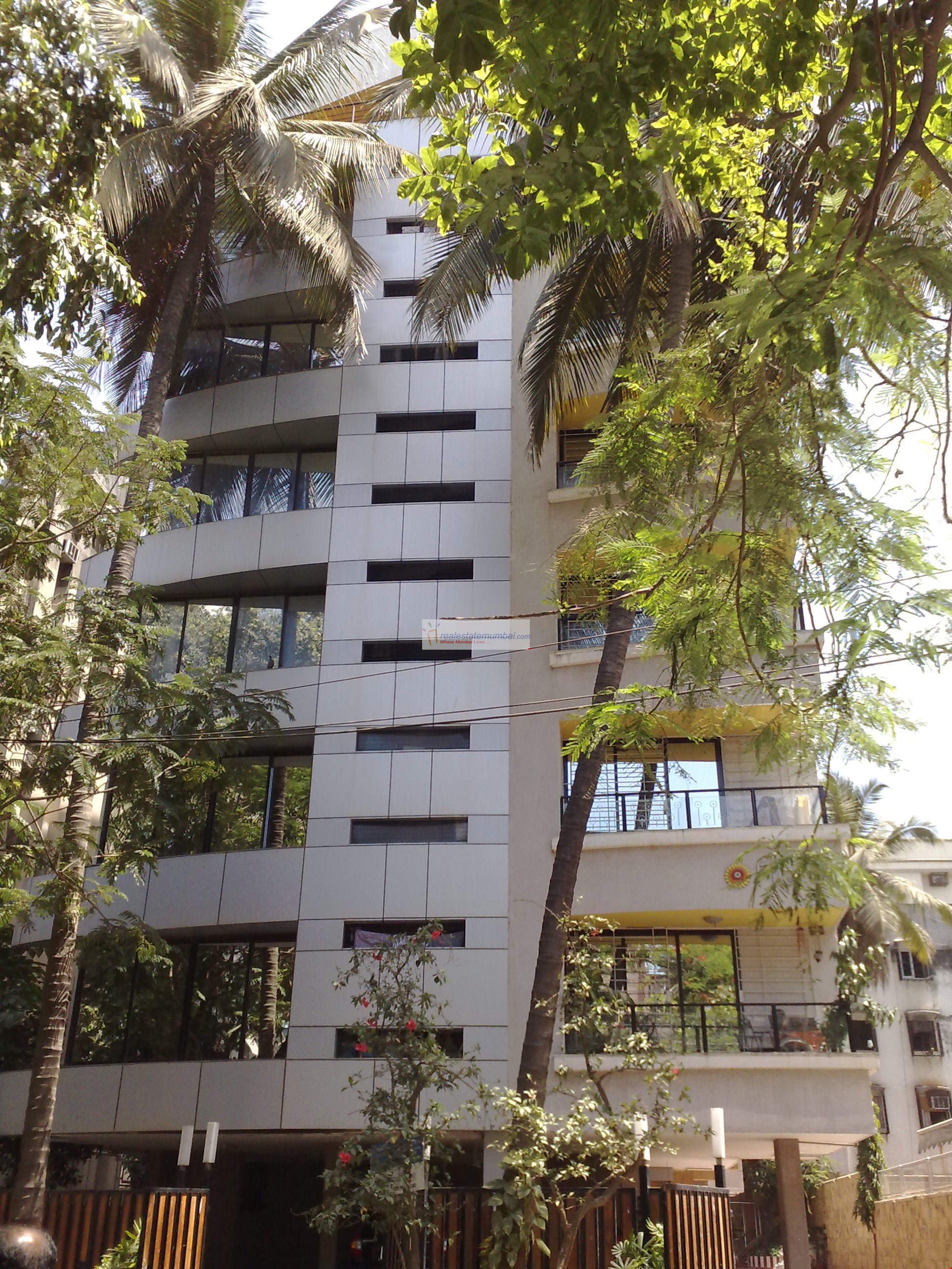 3 BHK Semi Furnished in Flora , Khar West