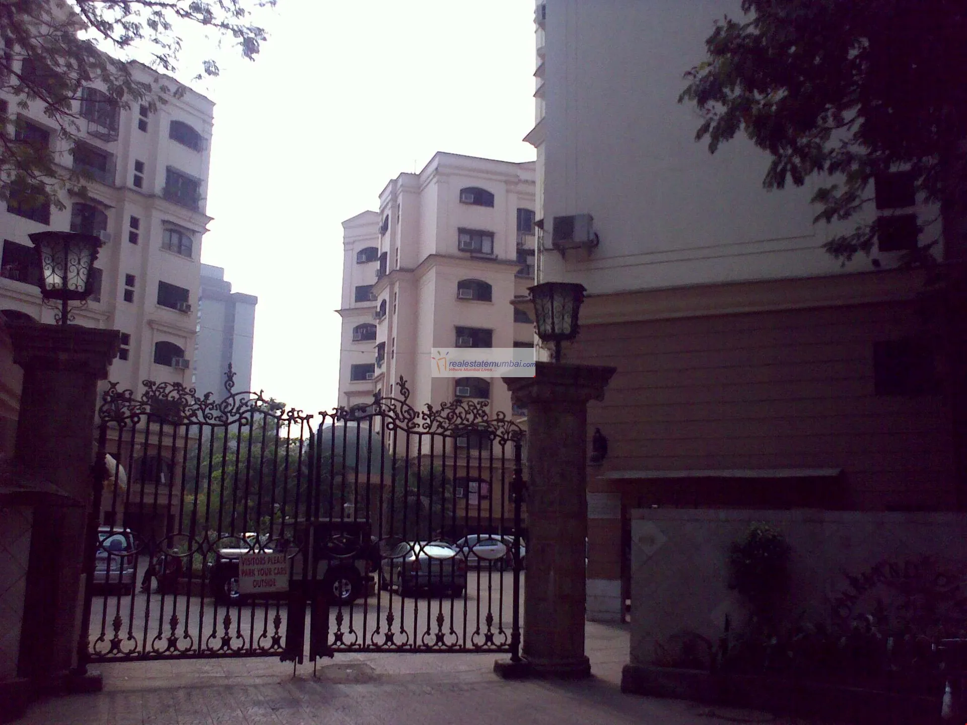 2BHK Flats for Sale in Oakland Park, Andheri West