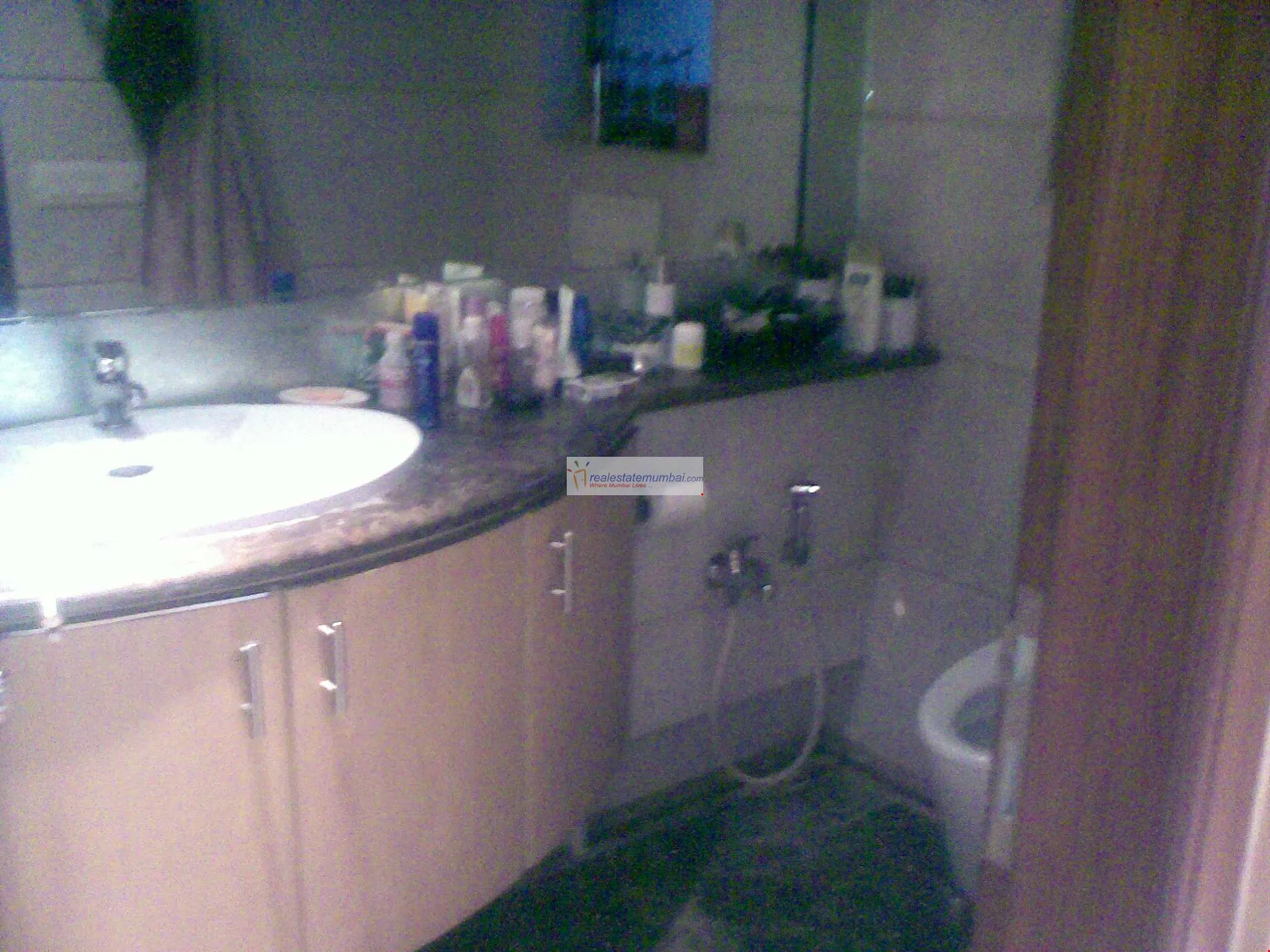 2 BHK Flats for Sale in Satnam, Bandra West