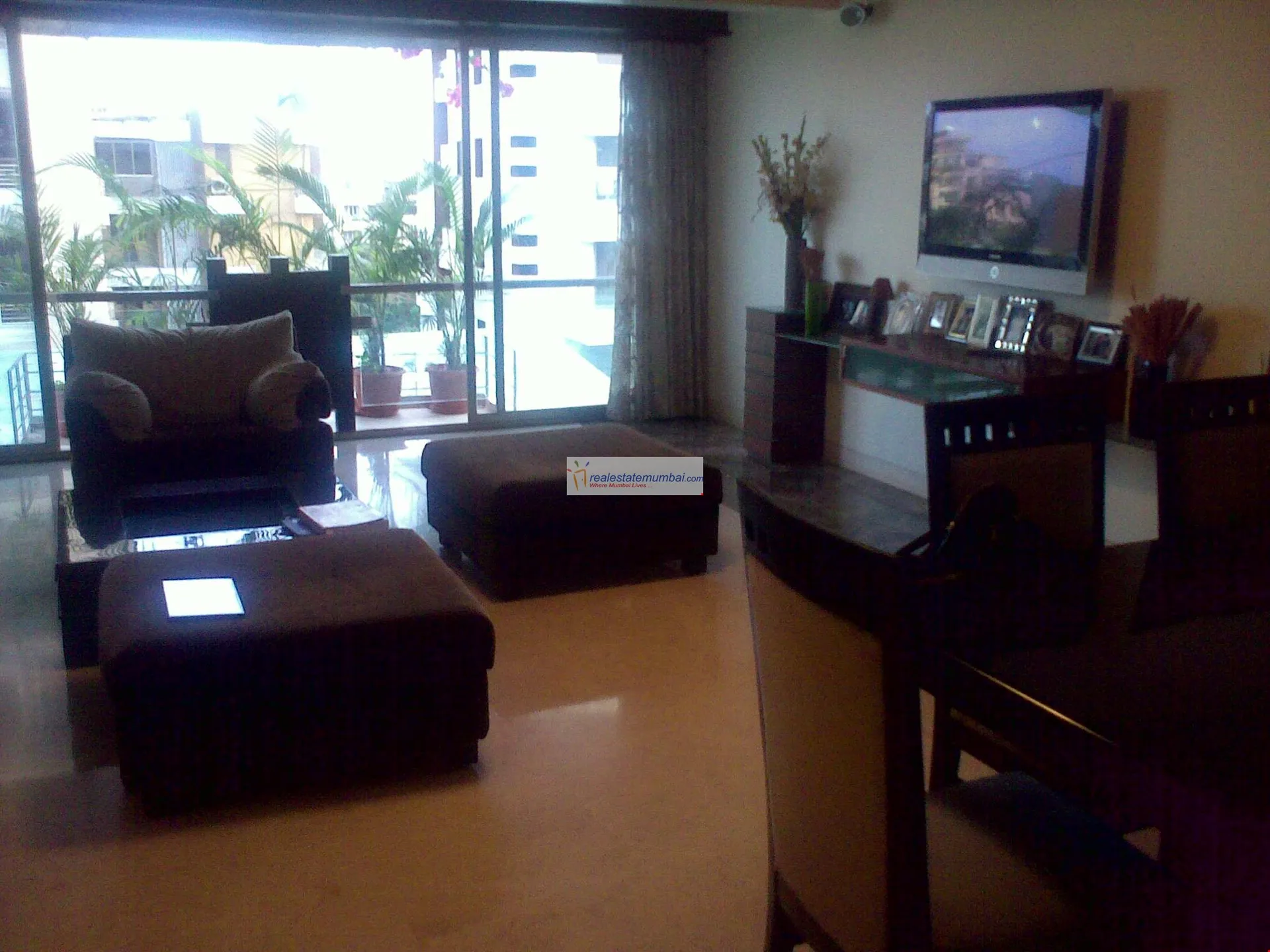 2 BHK Flats for Sale in Satnam, Bandra West