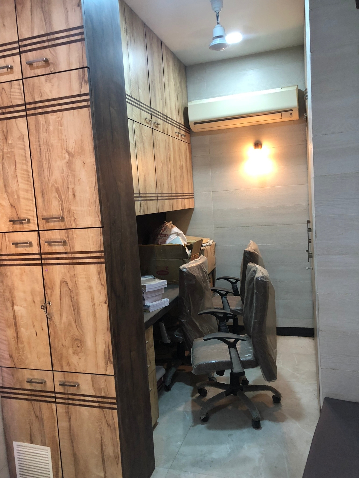 Office Space Offices on Rent in Krishnaraj, Worli