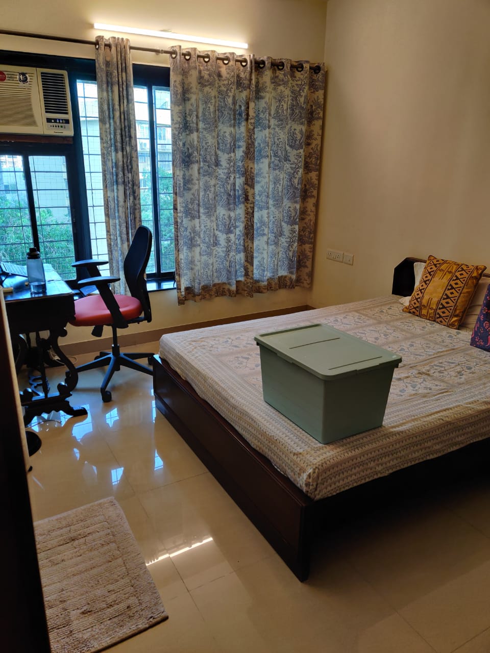 Bedroom 21 - Ocean View, Khar West