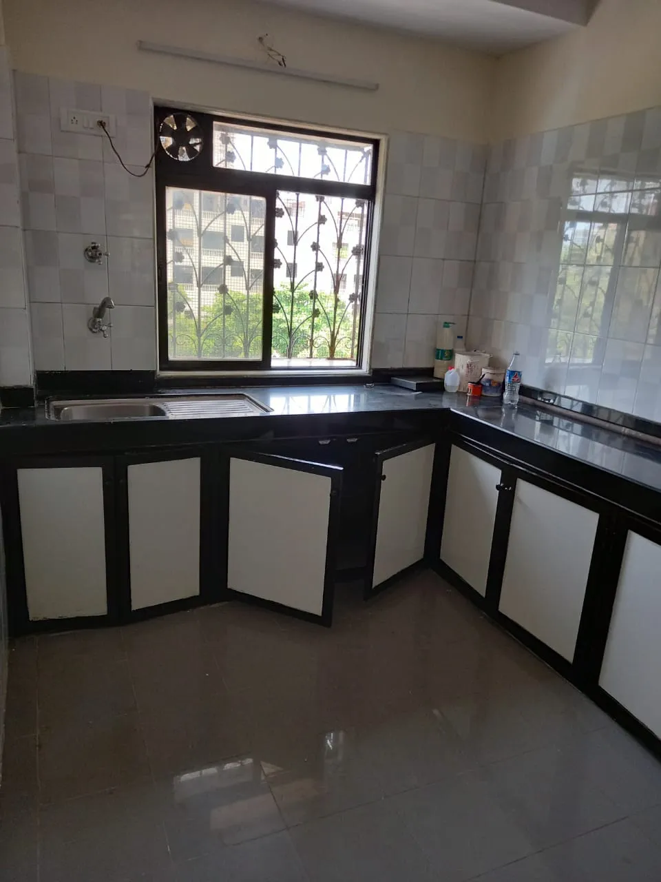2 BHK Flats on Rent in Dheeraj Swapna, Bandra West