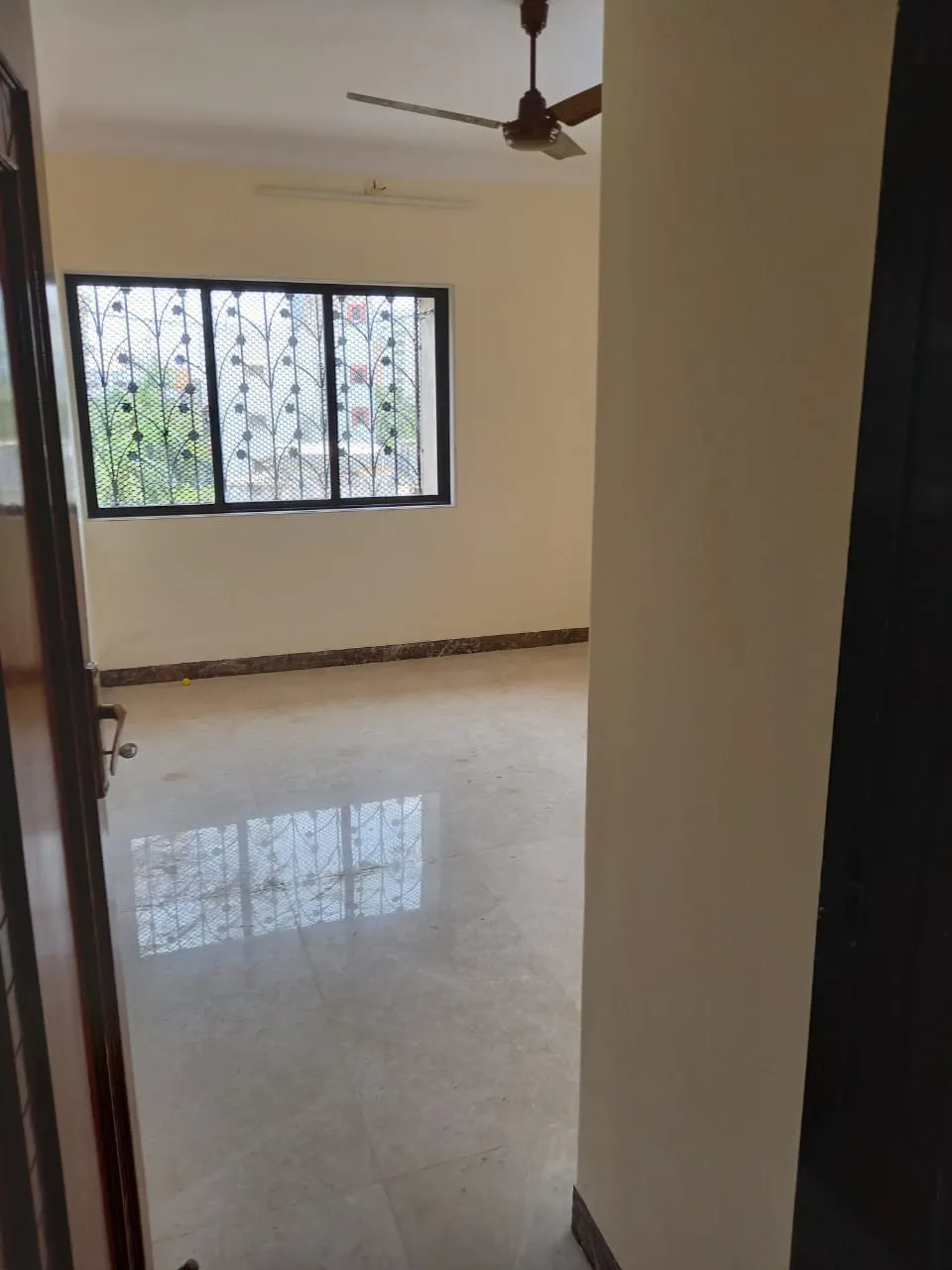 3 BHK Flats on Rent in Dheeraj Swapna, Bandra West