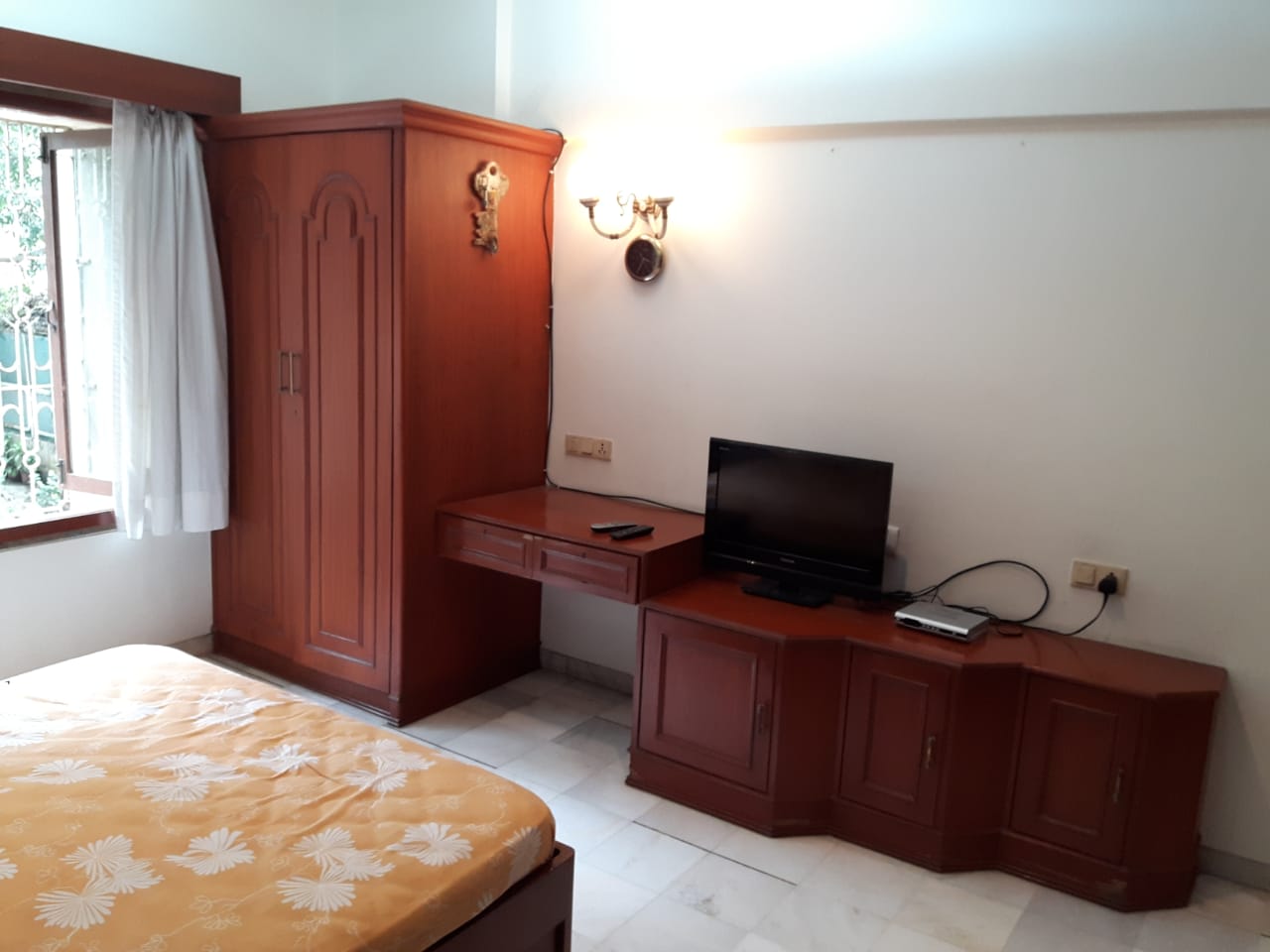 Bedroom 23 - Varsha, Juhu