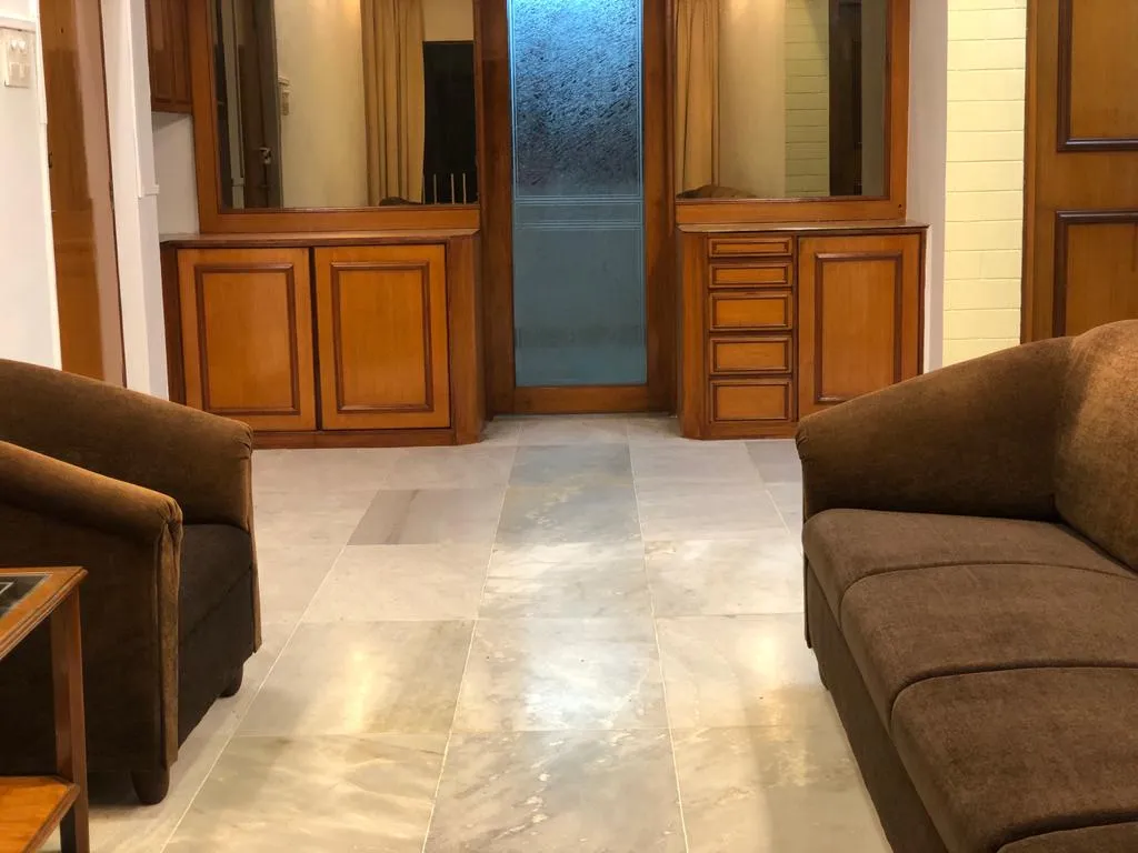 2 BHK Flats for Sale in Dinkar Smruti, Bandra West