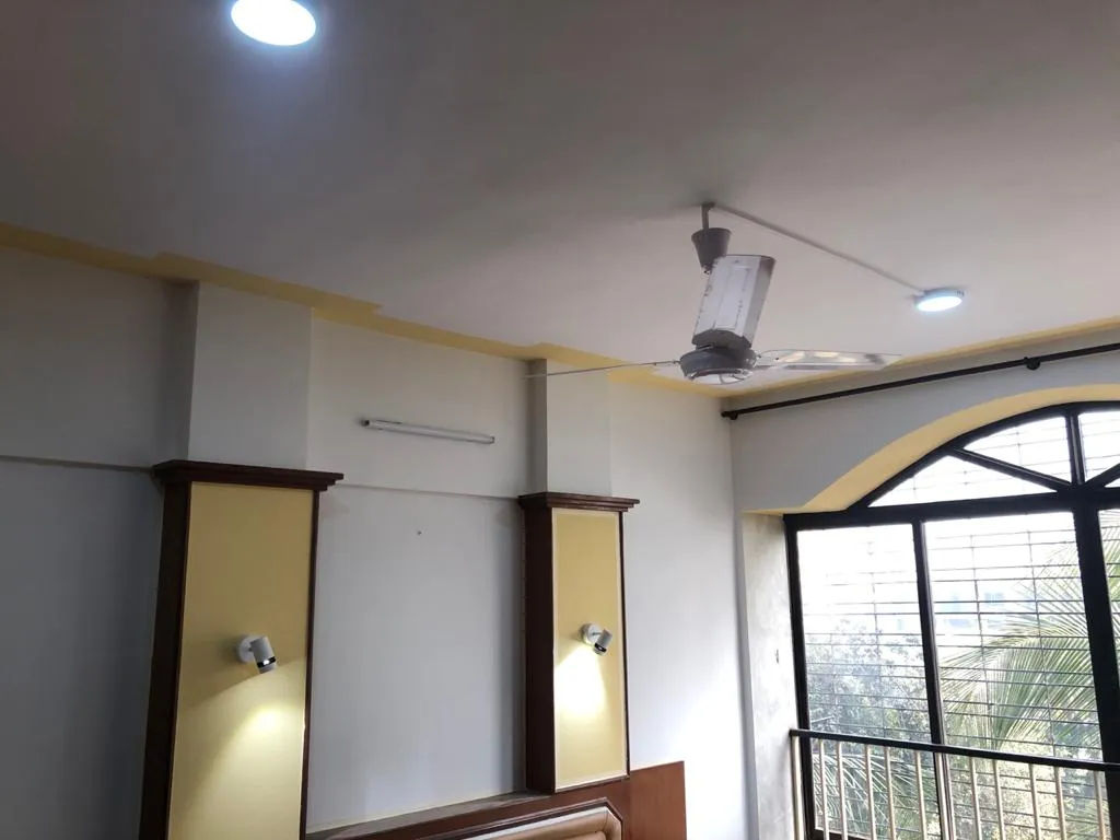 2 BHK Flats for Sale in Dinkar Smruti, Bandra West