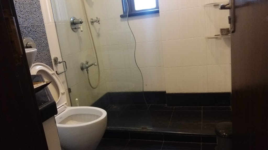 Bathroom 22 - Sea Bird, Bandra West