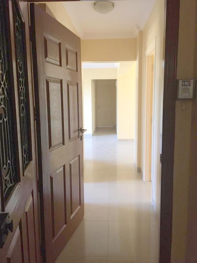 4 BHK Semi Furnished in Balaji Apartment , Santacruz West