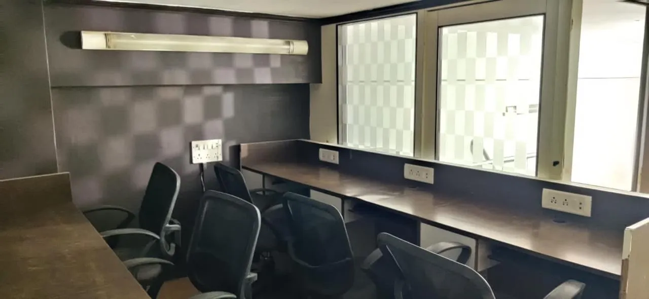 Office Space Offices for Sale in Laxmi Mall, Andheri West