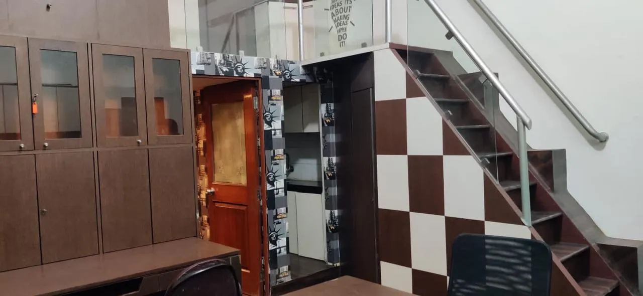 Office Space Offices for Sale in Laxmi Mall, Andheri West
