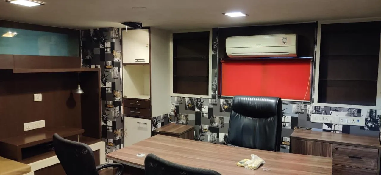 Office Space Offices for Sale in Laxmi Mall, Andheri West