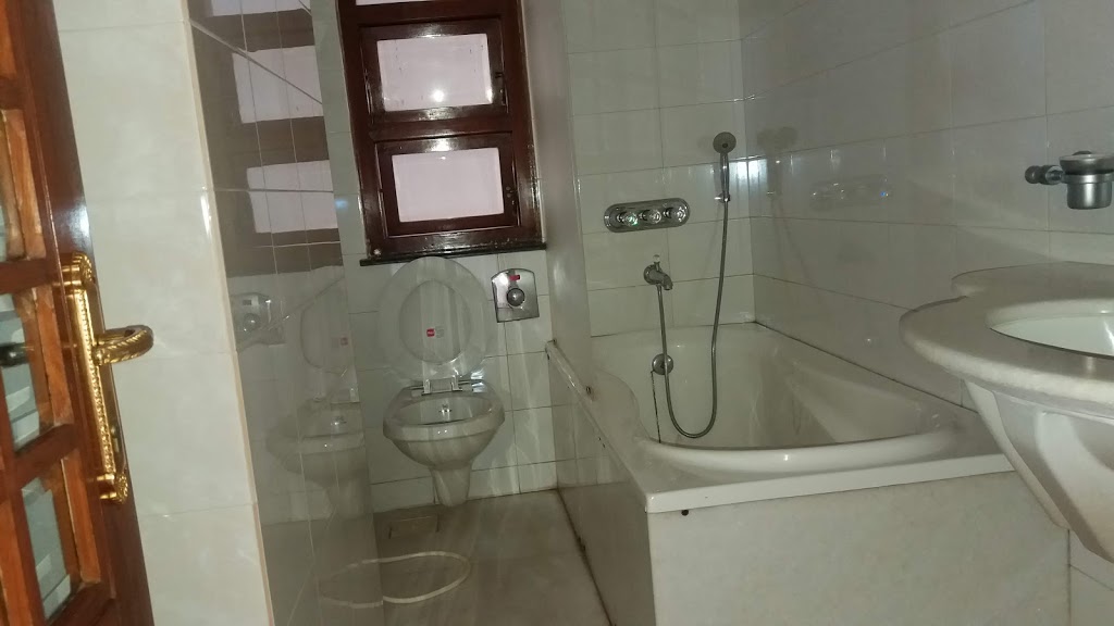 Bathroom 3 - Vinrita   , Bandra West