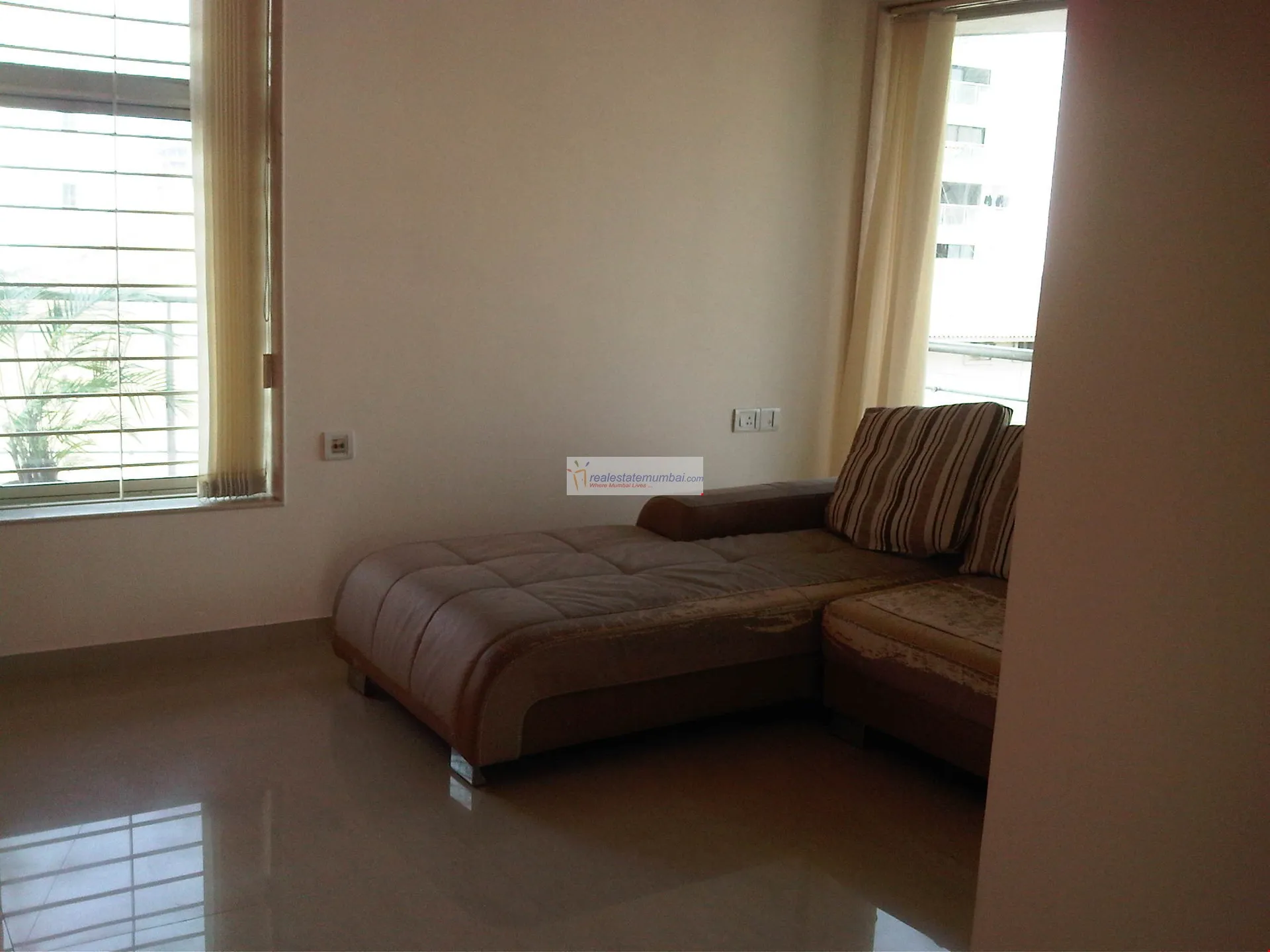 4 BHK Flats on Rent in Ebenezer, Santacruz West