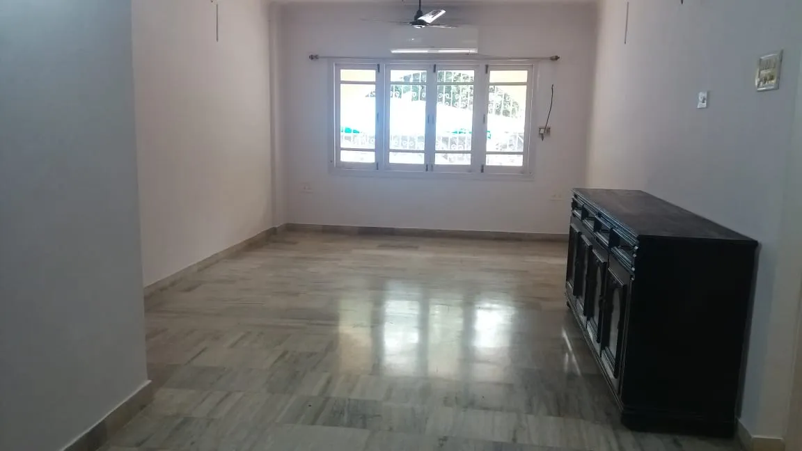 2 BHK Flats on Rent in Phiroze, Bandra West