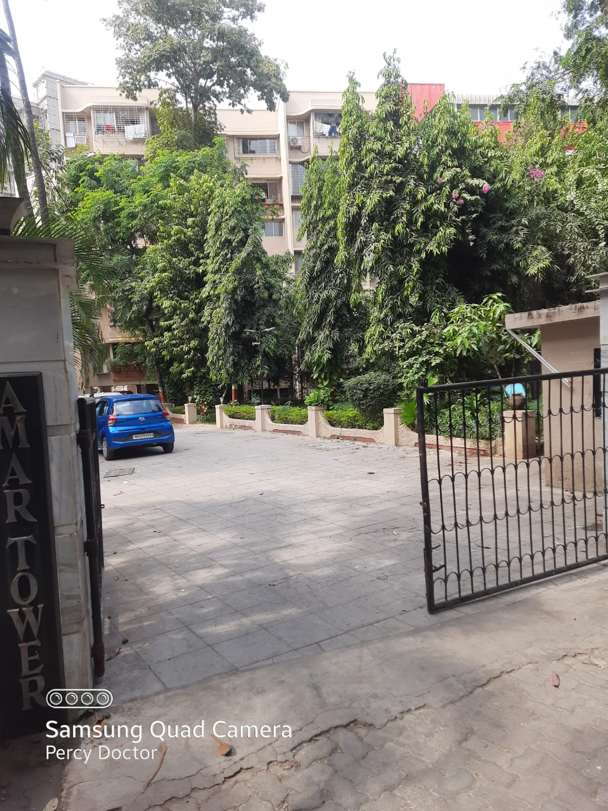 2 BHK Flats for Sale in Amar Tower, Juhu