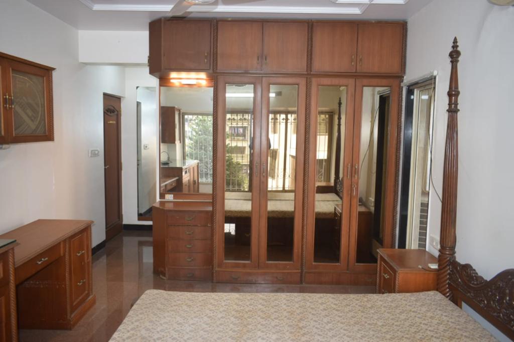 Master Bedroom - Prestige Court, Khar West