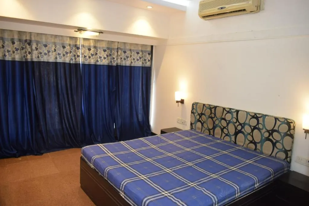 3 BHK Flats on Rent in Prestige Court, Khar West