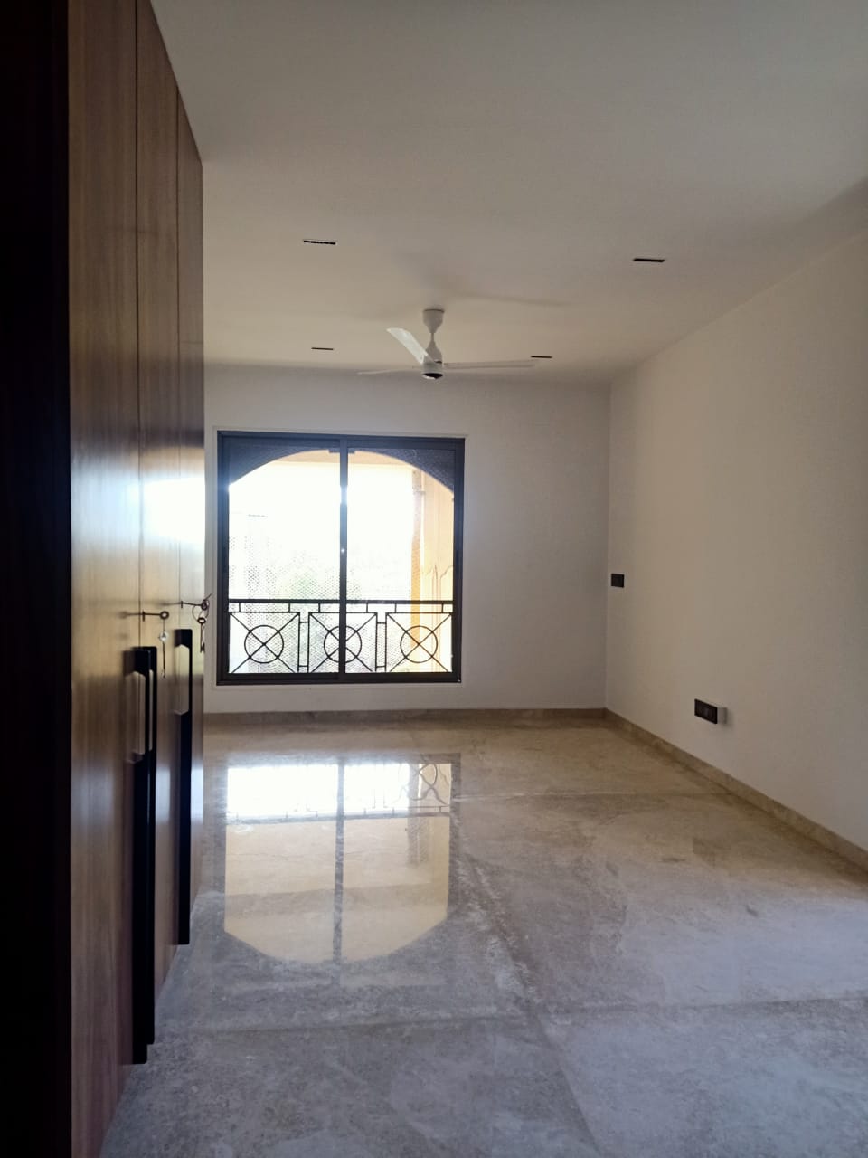 12 - Regency Terraces, Khar West