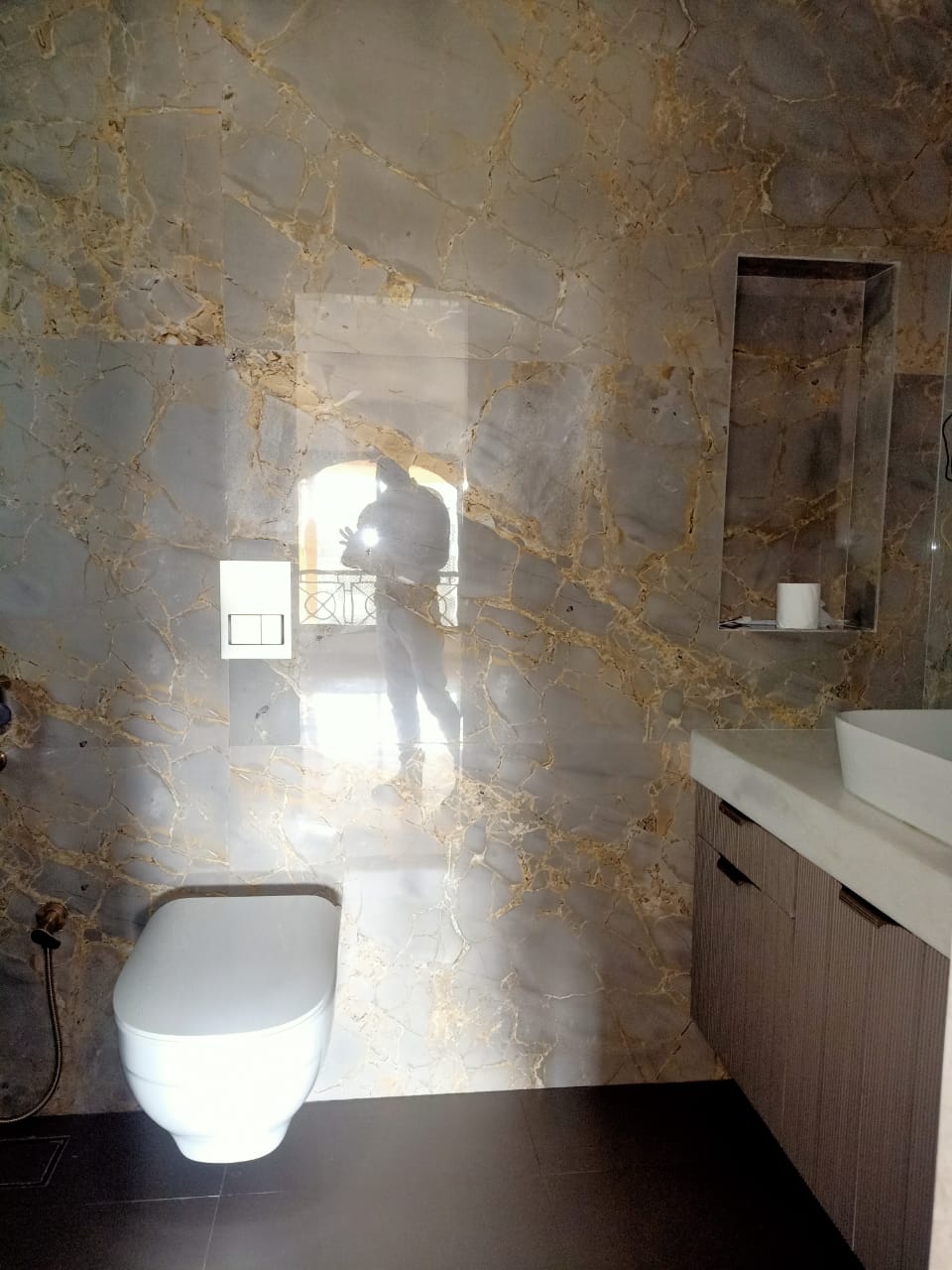 13 - Regency Terraces, Khar West