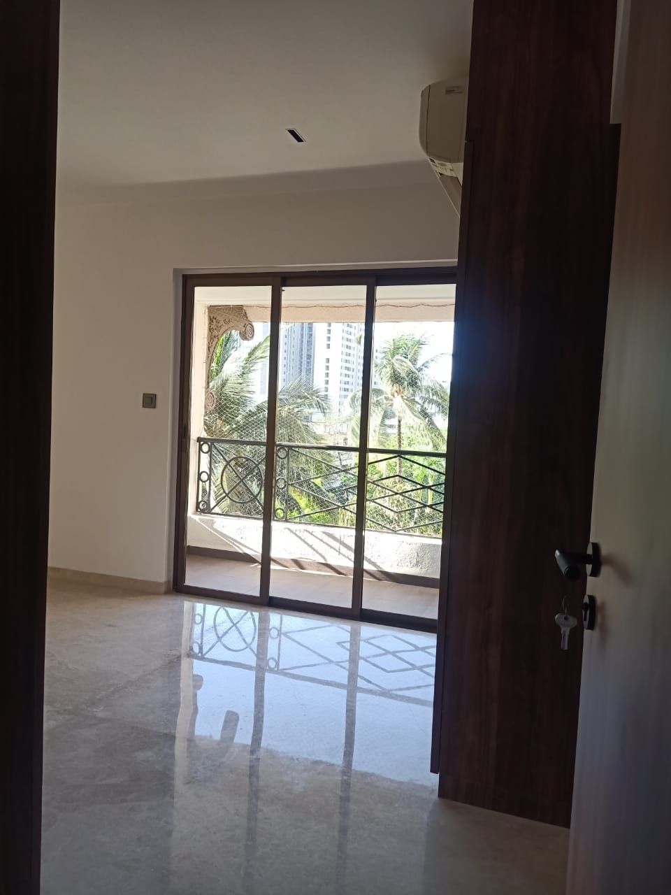 14 - Regency Terraces, Khar West