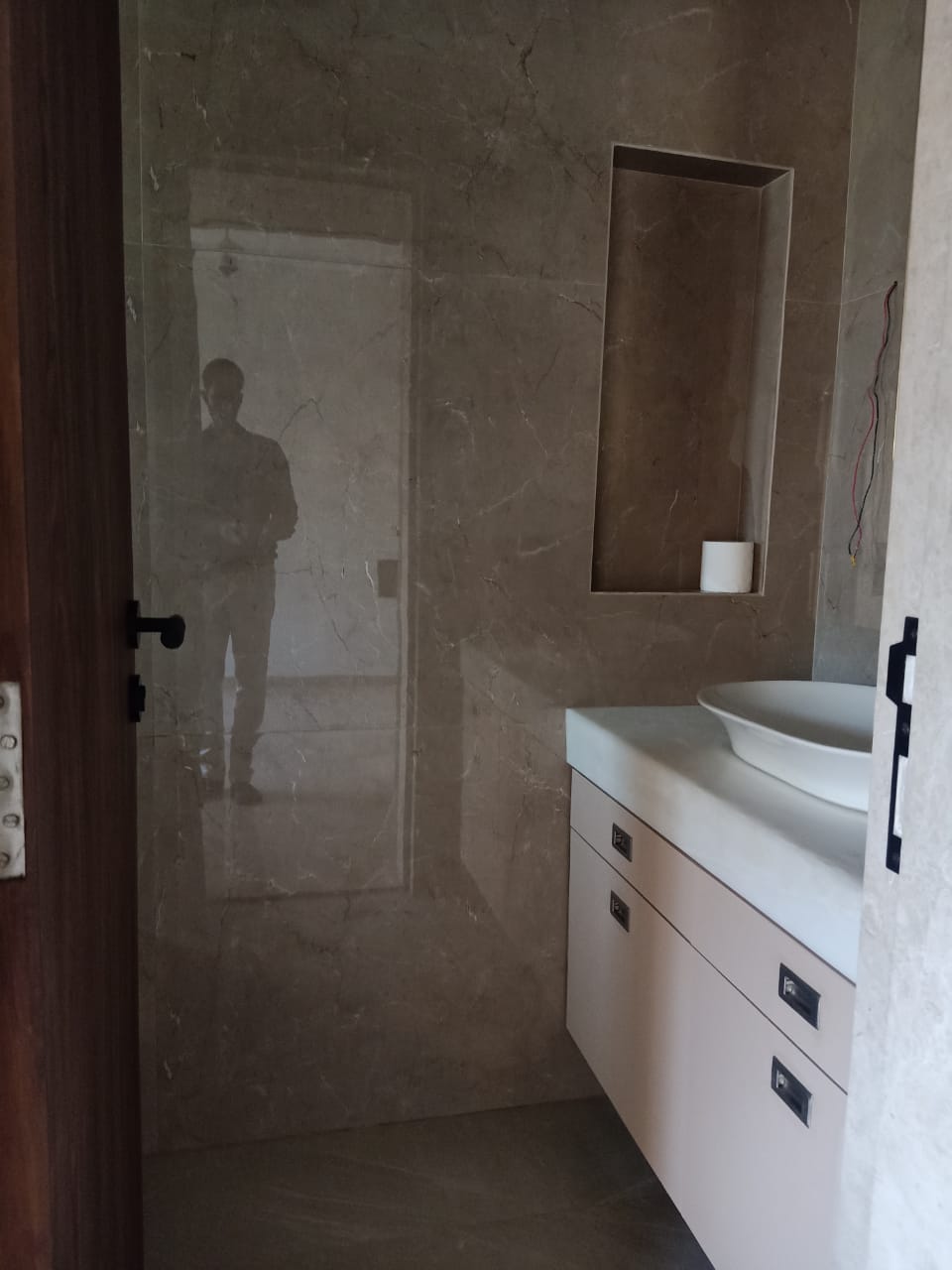 17 - Regency Terraces, Khar West