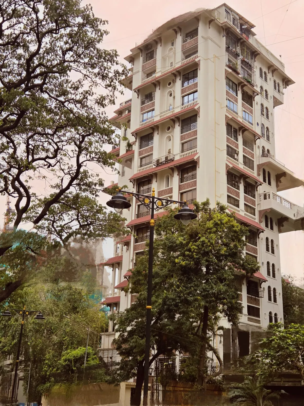 3 BHK Semi Furnished in Regency Terraces , Khar West