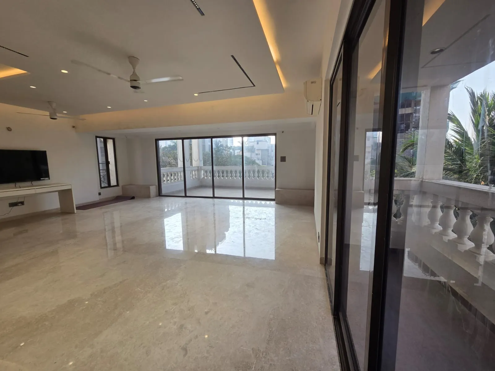 R19 - Regency Terraces, Khar West