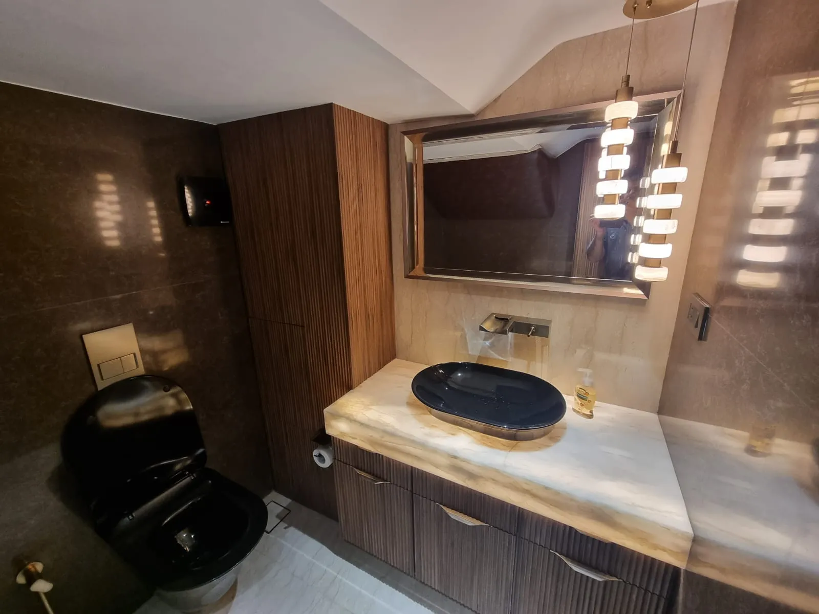 R5 - Regency Terraces, Khar West