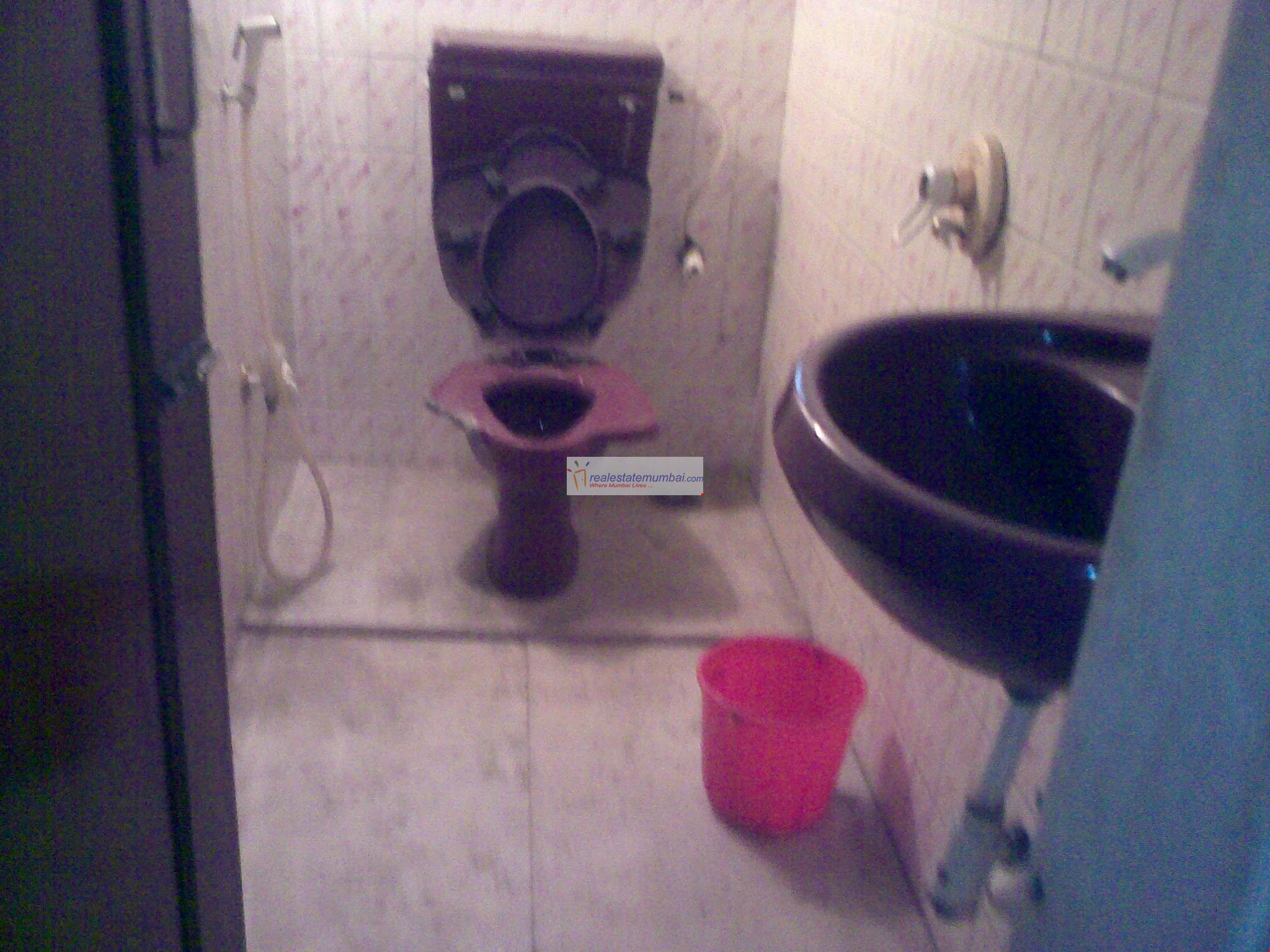 Master Bathroom - Hemkunt Villa, Bandra West