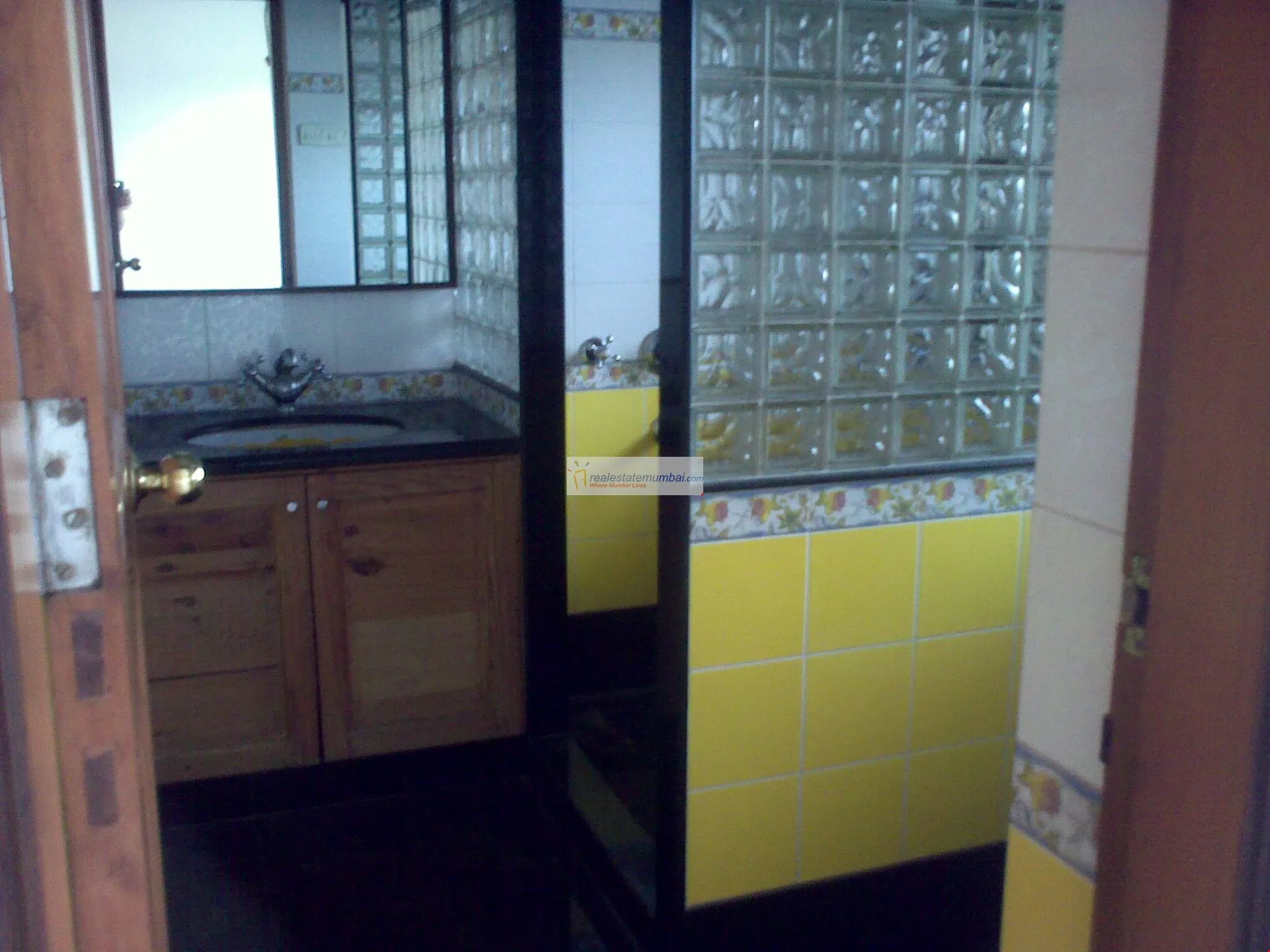 4 BHK Flats on Rent in La Mer, Bandra West