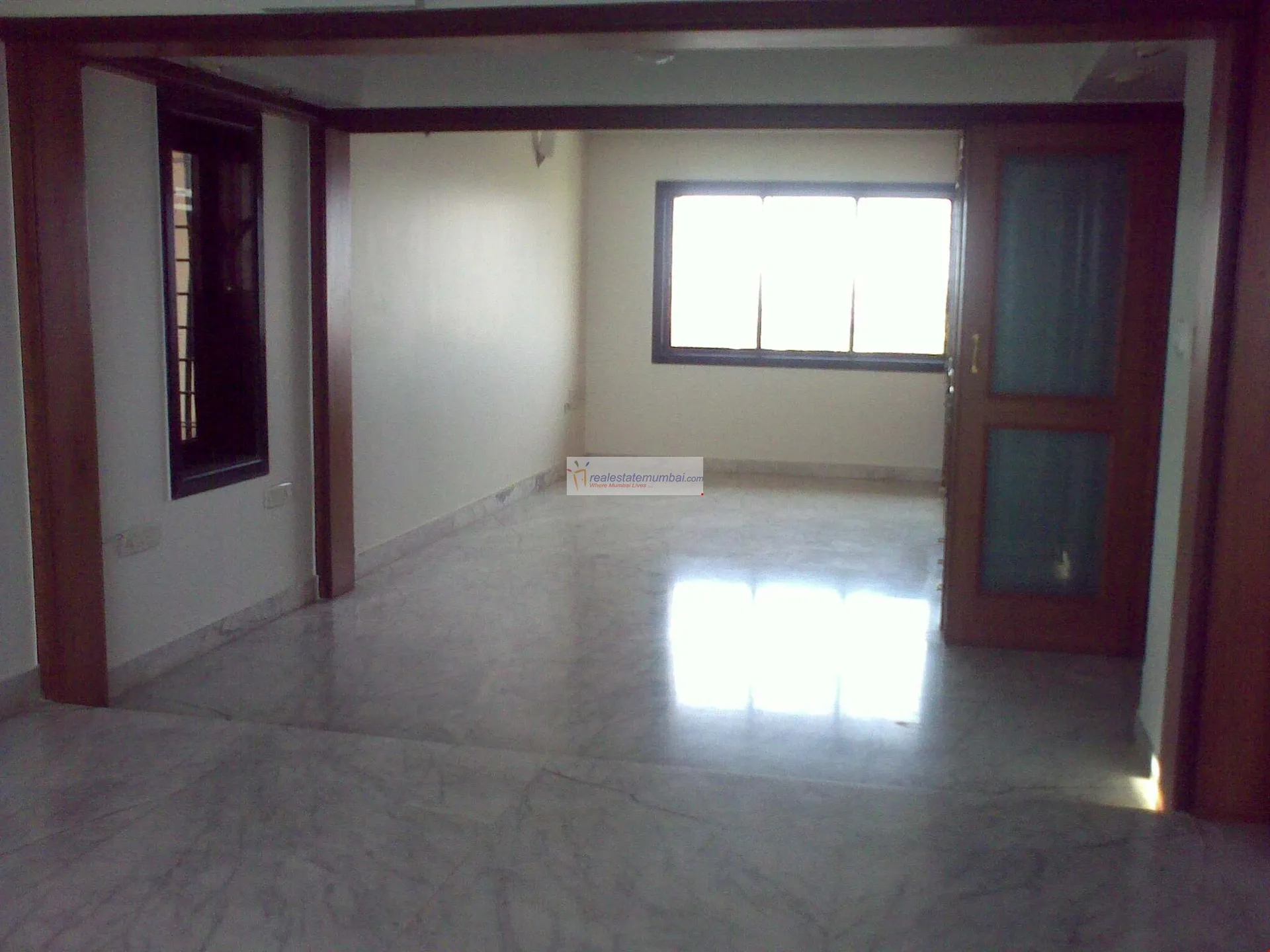 4 BHK Flats on Rent in La Mer, Bandra West