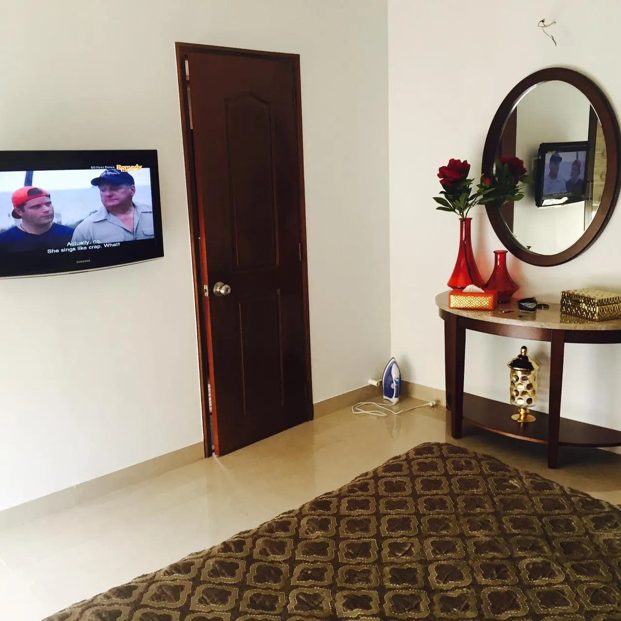 2 BHK Flats for Sale in The Moorings, Bandra West