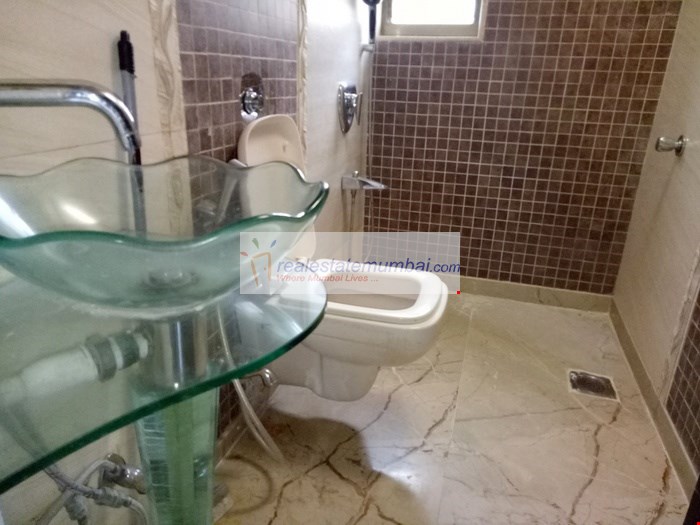 Bathroom 2 - Somerset, Bandra West