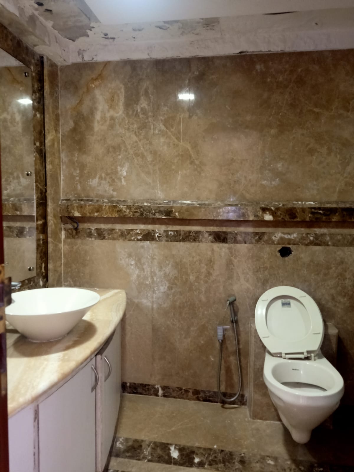 1 - Kukreja Heights, Bandra West