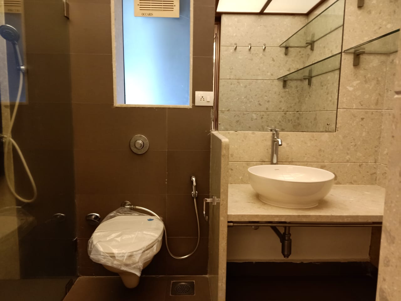Bathroom 22 - Anand Palace, Bandra West