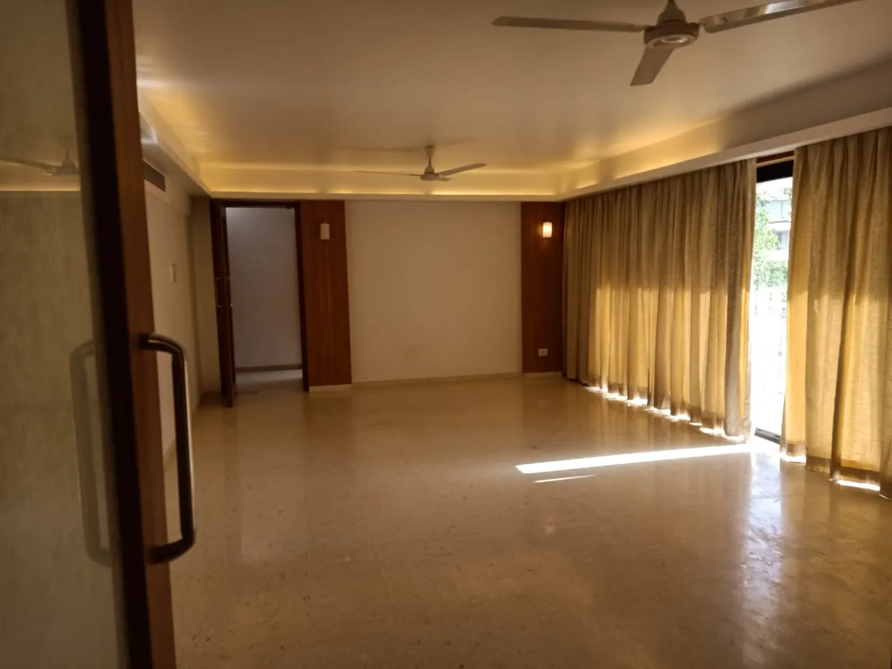 3 BHK Flats on Rent in Anand Palace, Bandra West