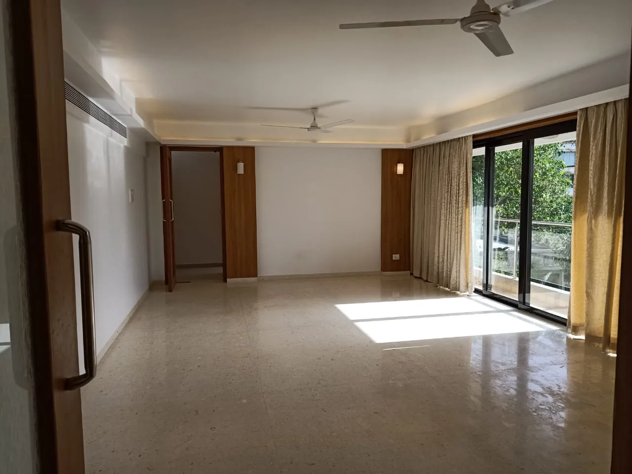 4 BHK Flats on Rent in Anand Palace, Bandra West