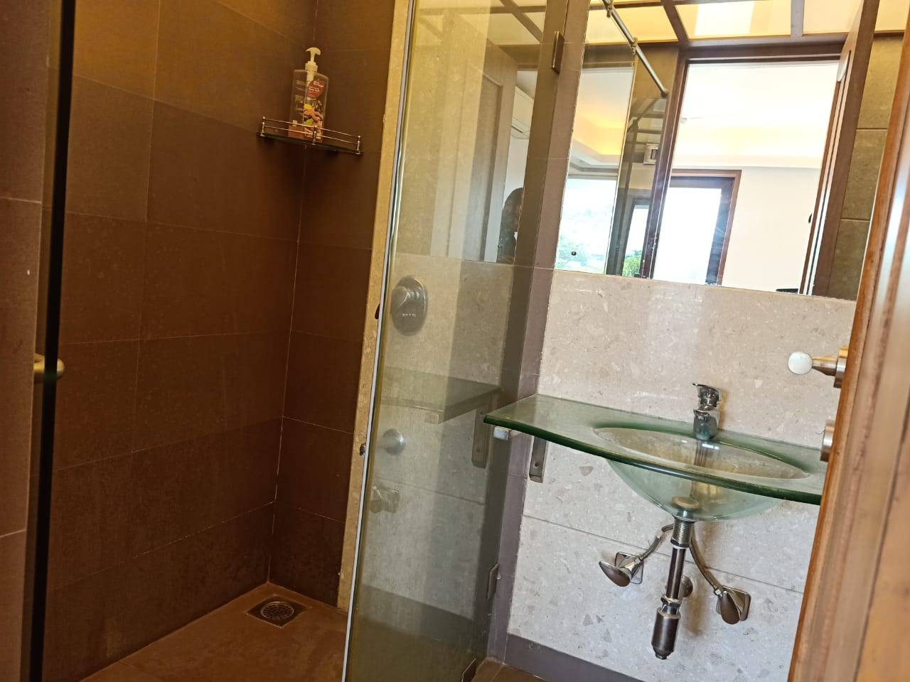 Master Bathroom2 - Anand Palace, Bandra West