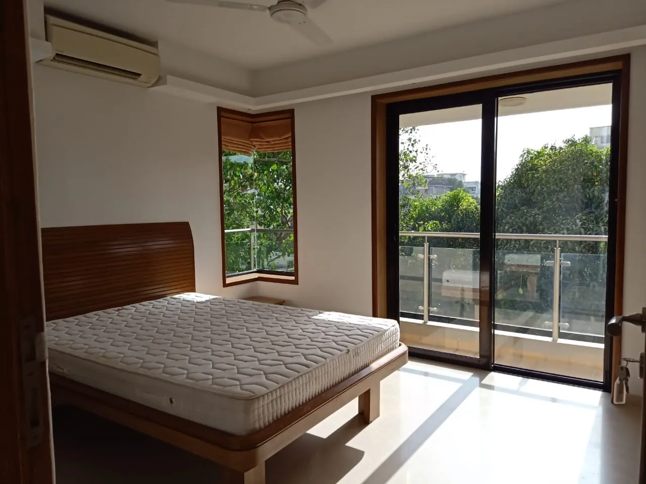 4 BHK Flats on Rent in Anand Palace, Bandra West