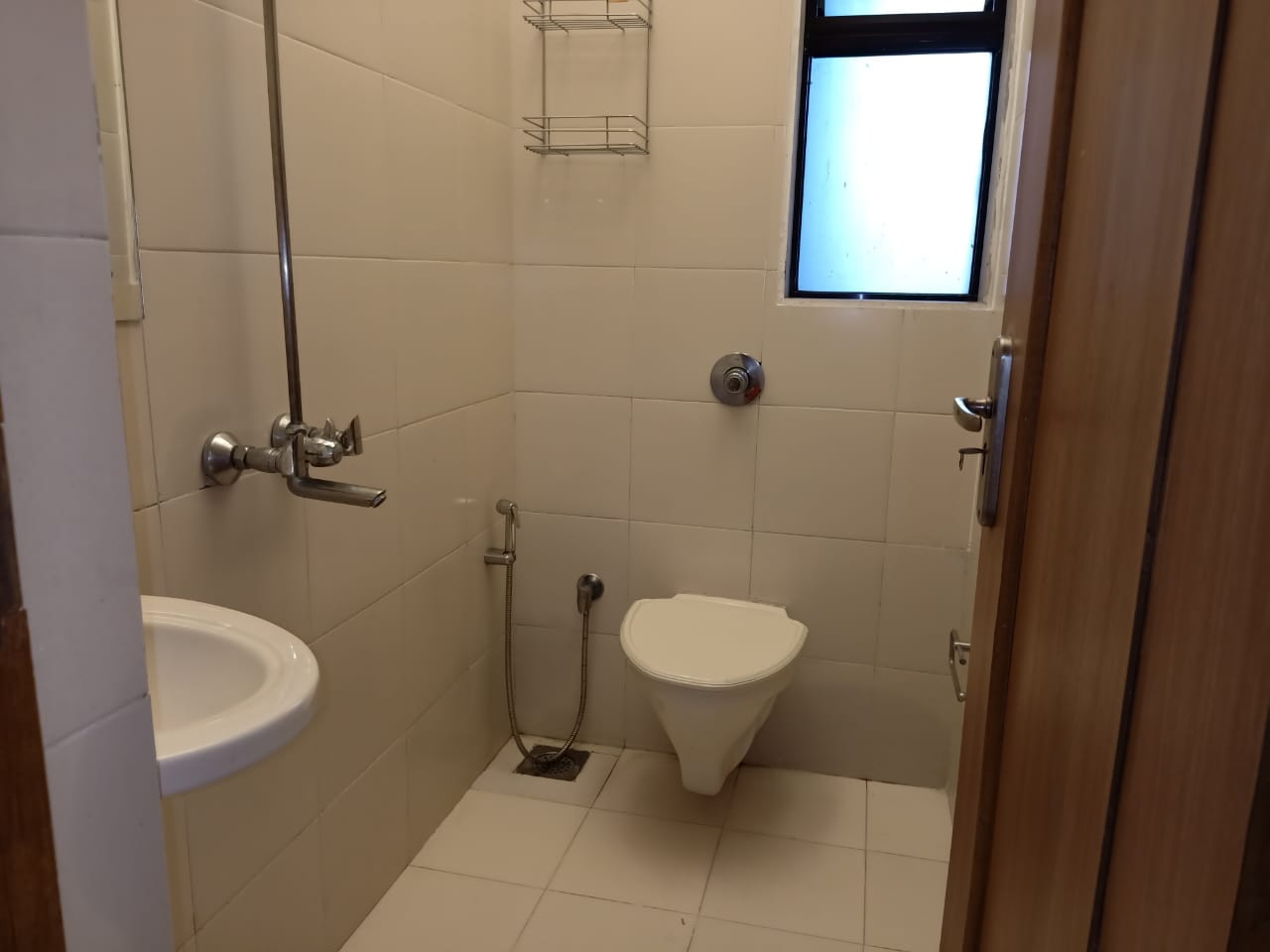 Utility Space3 - Anand Palace, Bandra West