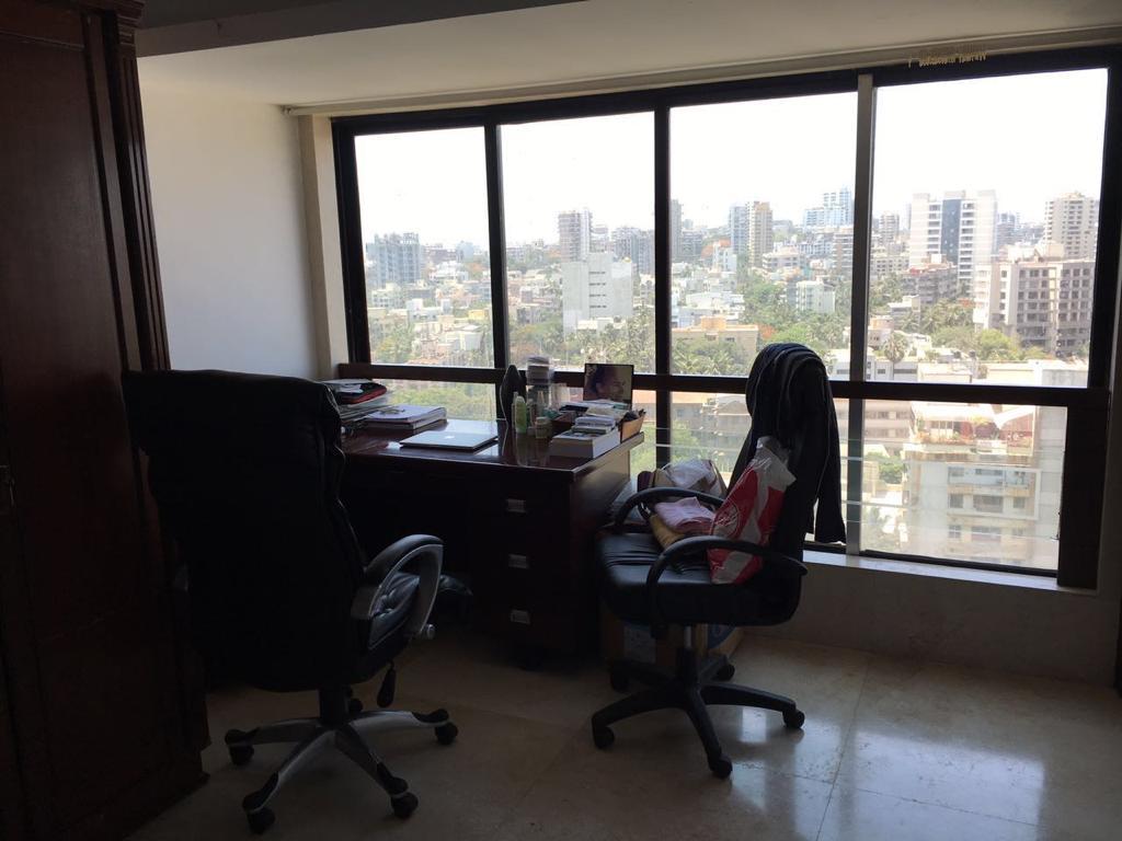 Study - Everest, Bandra West